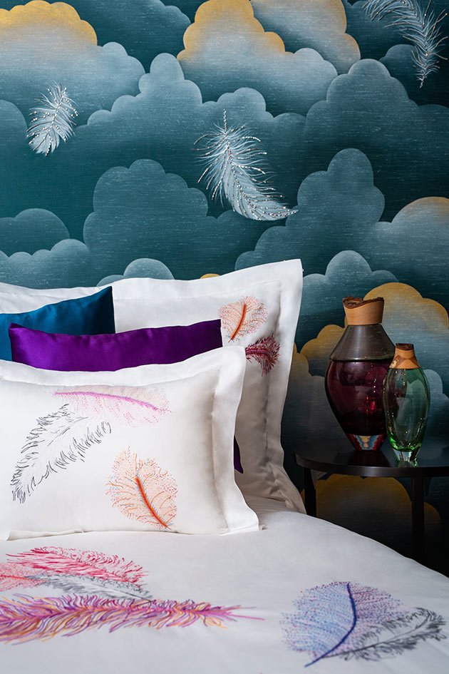  Elegant Cloud Nine Silk Wallpaper: A detailed view of luxurious beddings inspired by feathers, highlighting the craftsmanship ideal for designer interiors. 