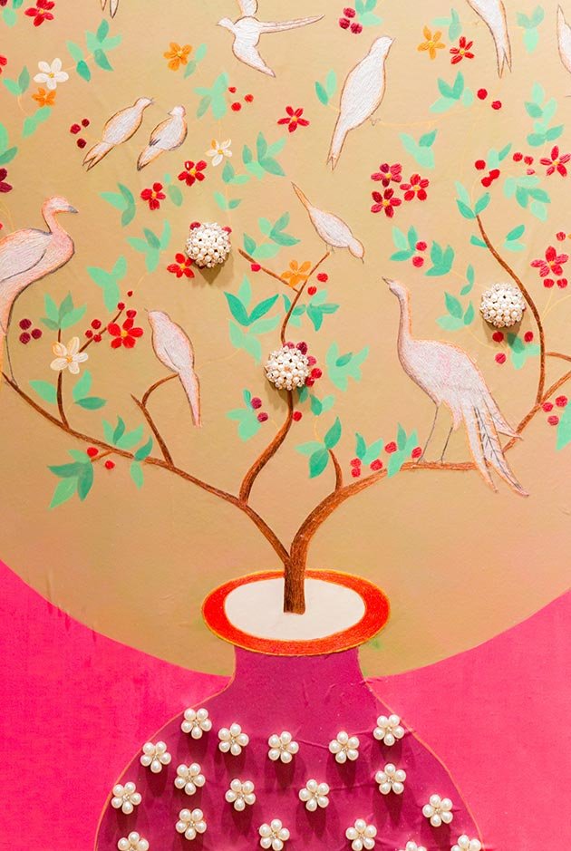  Luxury interior designers' choice: Pagoda Chinoiserie wallpaper with a pink vase, pink and white flowers, and pink birds adorned with pearls on a pink background, perfect for delicate and romantic designs. 