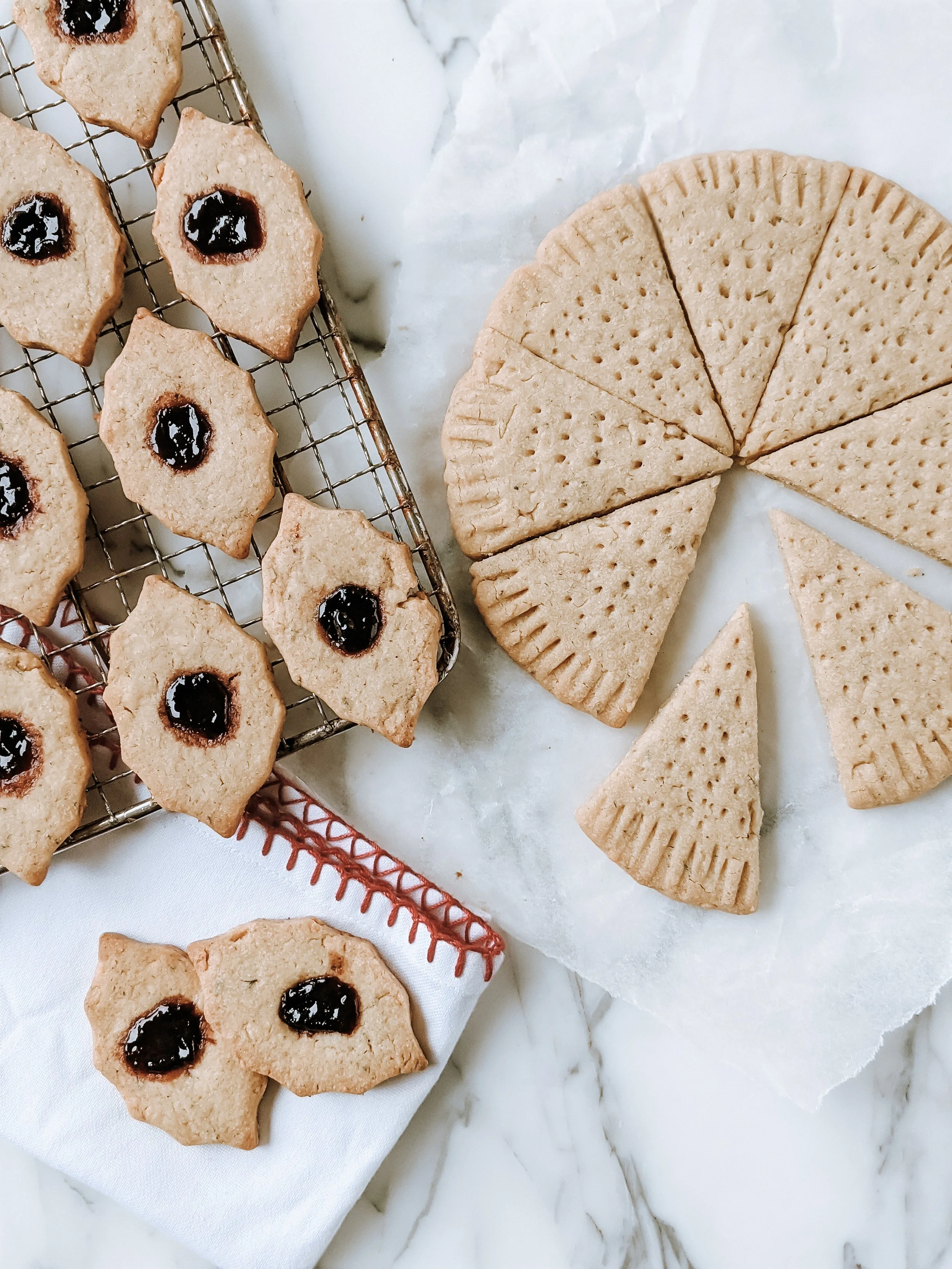 Heritage Cheddar-Thyme Shortbread 