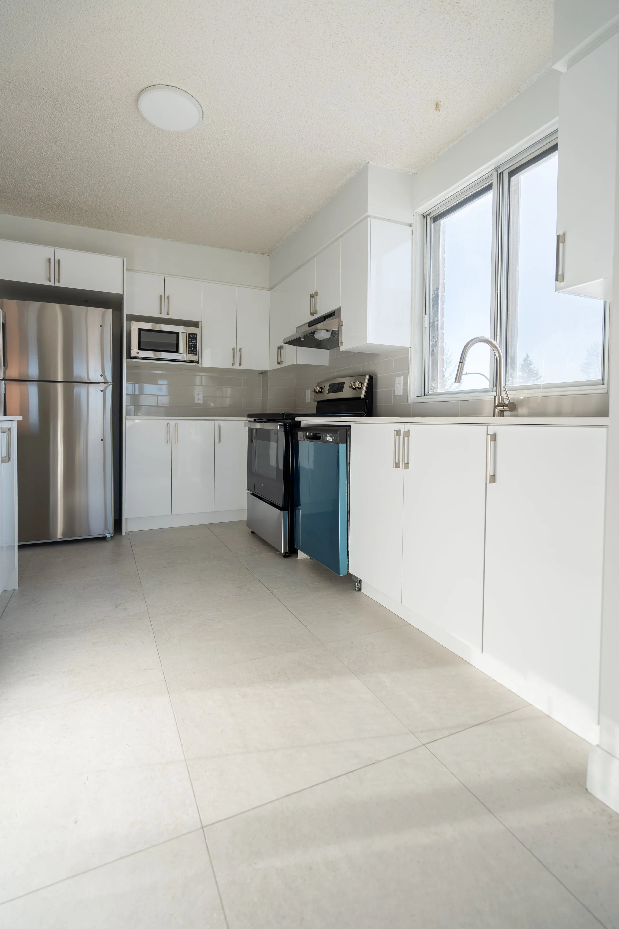 Unit_202 (1 of 12)-min.jpg