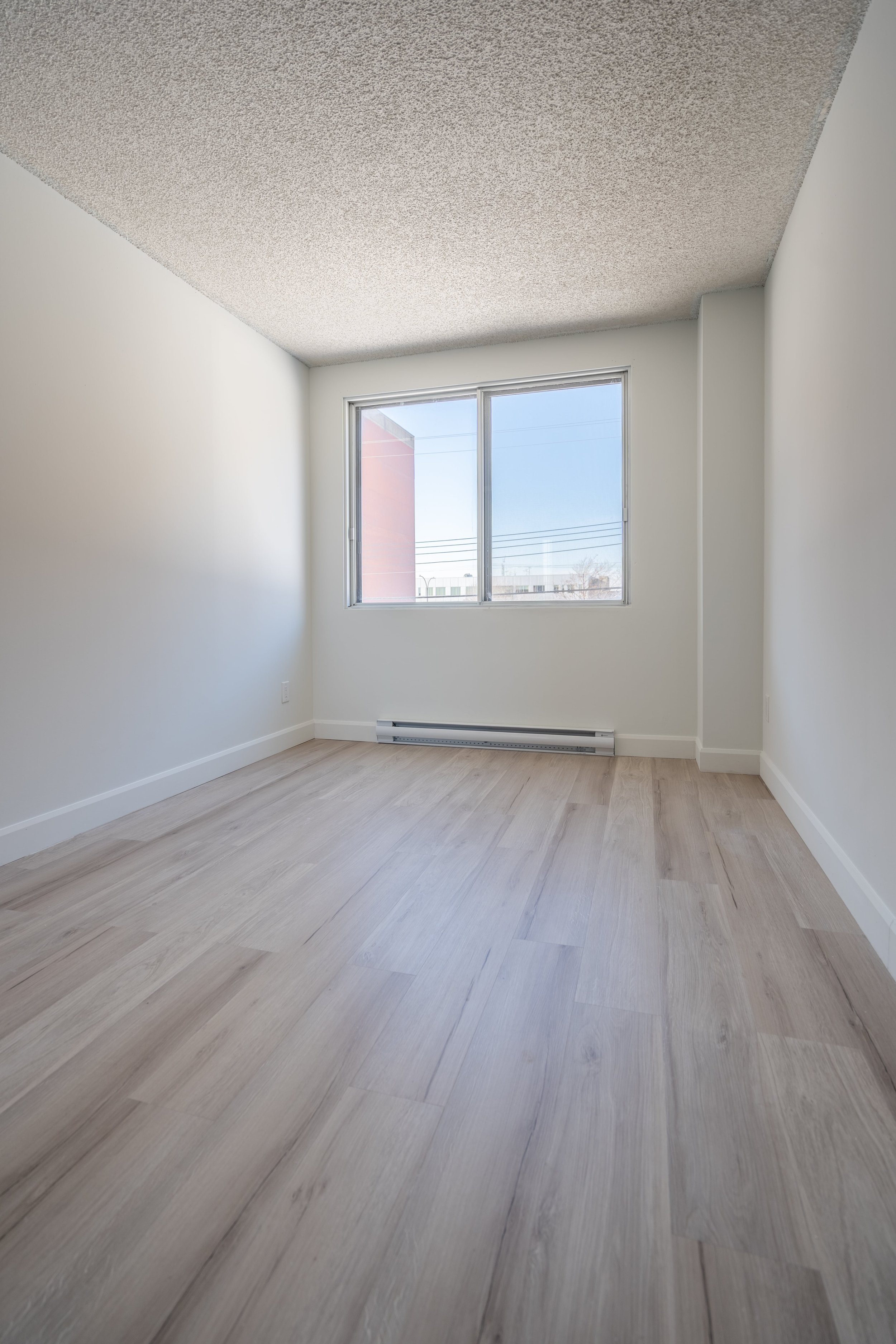 Unit_202 (5 of 12)-min.jpg