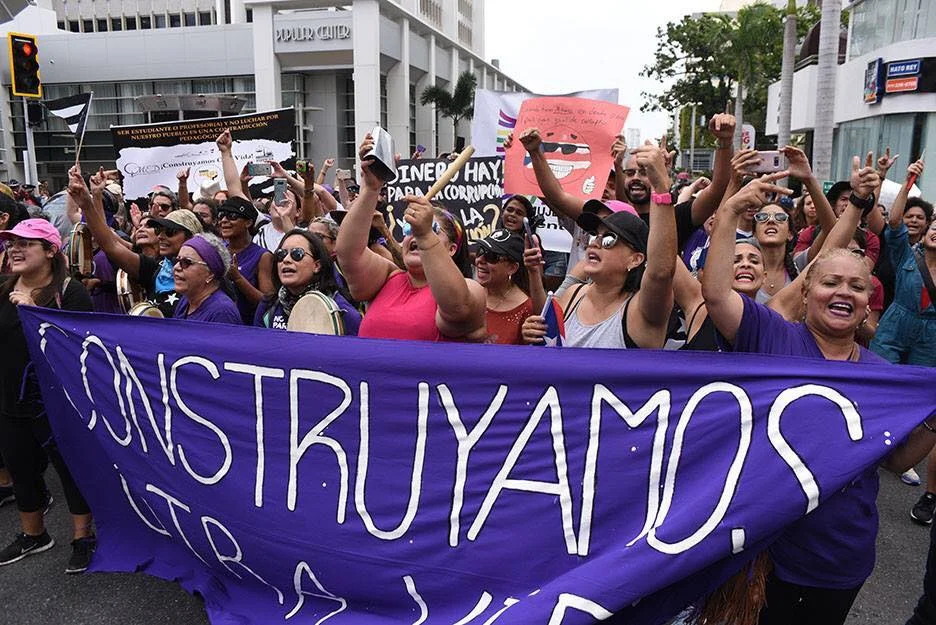 COLECTIVA FEMINISTA.jpg