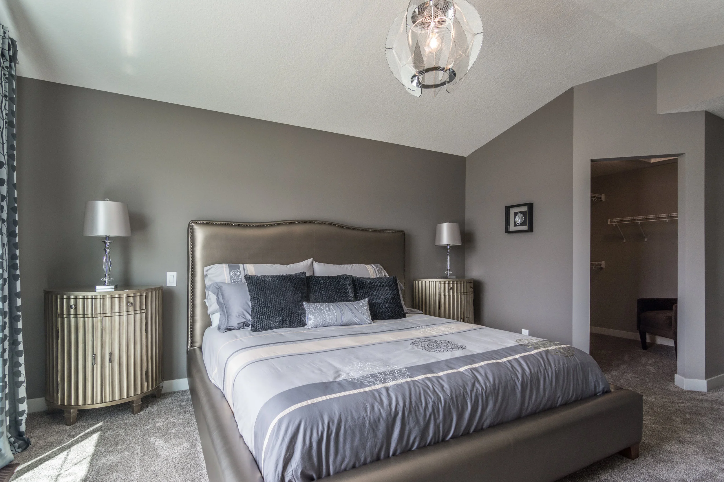 27-master bedroom 6-1714.jpg