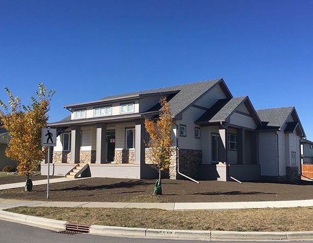 Custom Corner Bungalow - For Sale 
www.aquillahomes.com
#triplecargarage #designinspiration #vaultedceiling #customhomebuilder #wildflowerranch