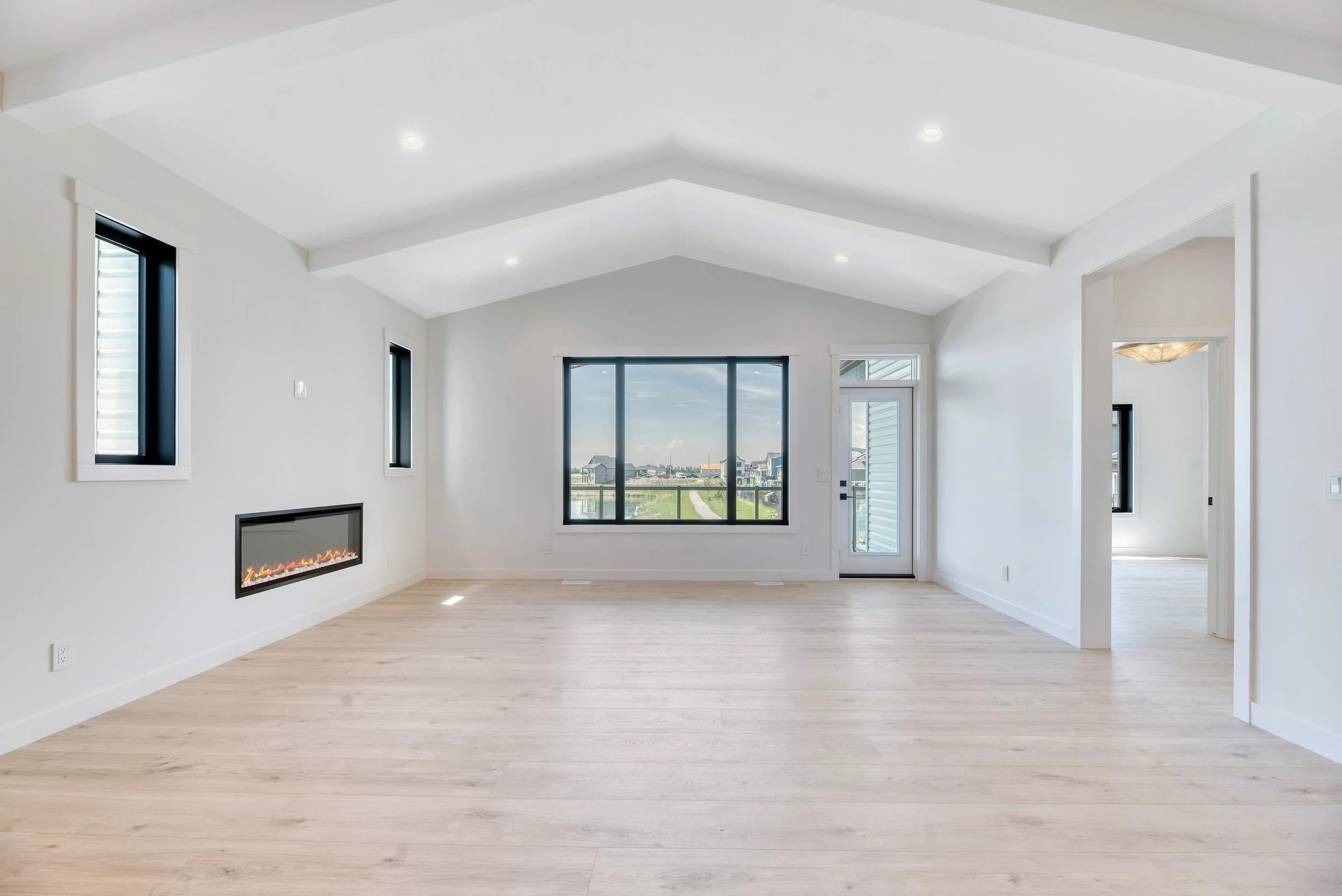 Main Floor_04.jpg