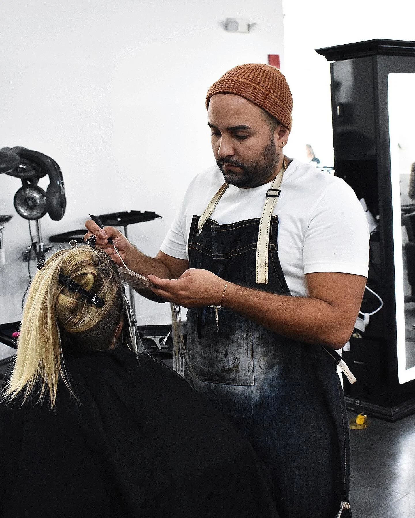 To book an appointment 📲 407-270-9595
&bull;
&bull;
 #dayinthelife #IGK #hair #hairbykev #kbcolour #summer #hairstylist #orlandostylist #orlando #ftlaurderdale #hairgoals #perfecthair #beauty #orlandocolorist #transformation #livedinhair #blonde #ma