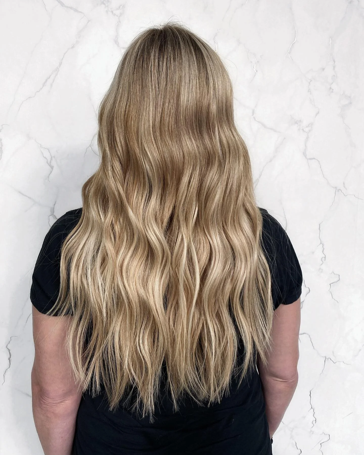 BLONDE X WAVEZ 🤍
&bull;
&bull;
To book an appointment 📲 407-270-9595

 #dayinthelife #hairbykev #kbcolour #summer #hairstylist #orlandostylist #ftlaurderdale #hairgoals 
#transformation #livedinhair #haireducation #educationreels #toner #maneaddict