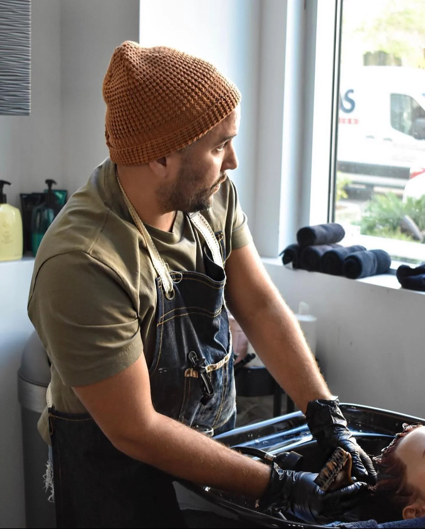 The Holidays are here! Pre-book your appointment today ❤️🤍
&bull;
&bull;
To book an appointment 📲 407-270-9595

 #dayinthelife #hairbykev #kbcolour #summer #hairstylist #orlandostylist #ftlaurderdale #hairgoals 
#transformation #livedinhair #haired