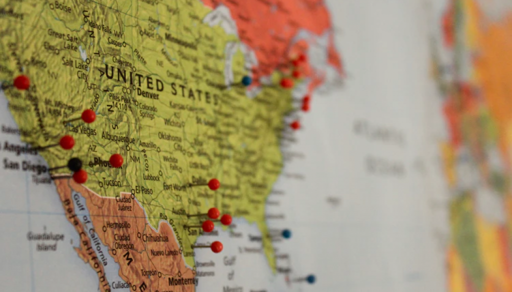 Why Hire a Moving Company Based in Your Soon-to-Be Hometown (And Why Camelot Can Help You No Matter Where You Are Moving)