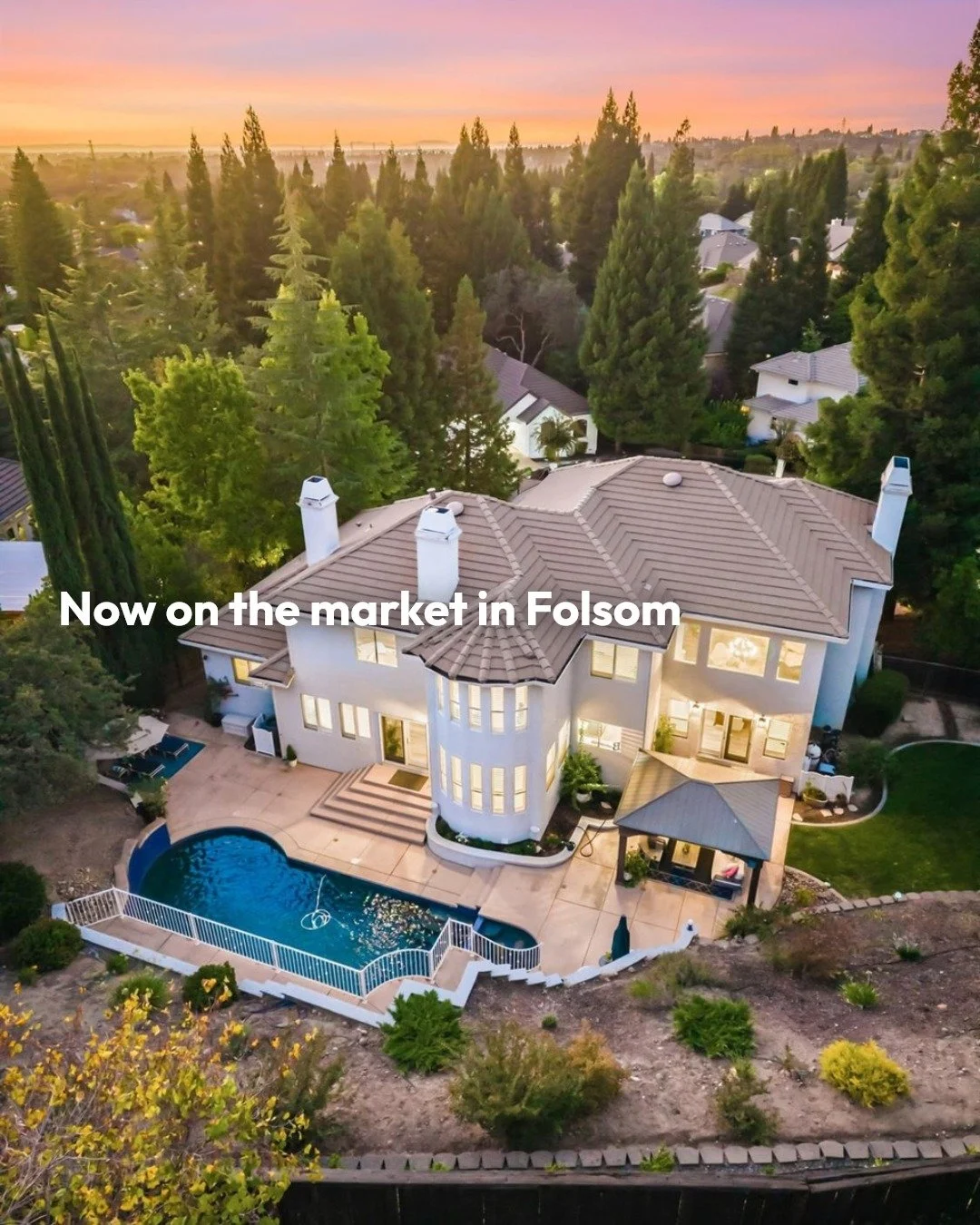 Now on the market in Folsom. 104 Table Rock Ct is your chance to own a beautifully updated home with a private backyard oasis.

💰 $1,349,500 | 4 Bed | 3.5 Bath | 4,504 Sq Ft

Here are some standout features:
🌊 Pool with waterfalls, resurfaced in 20