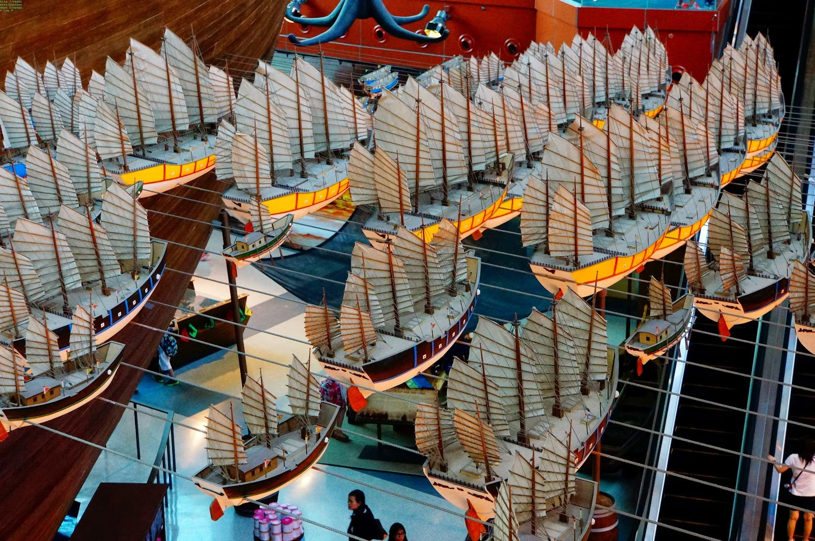 Zheng He Voyage S.E.A. Aquarium-Singapore-DSC06998.jpg