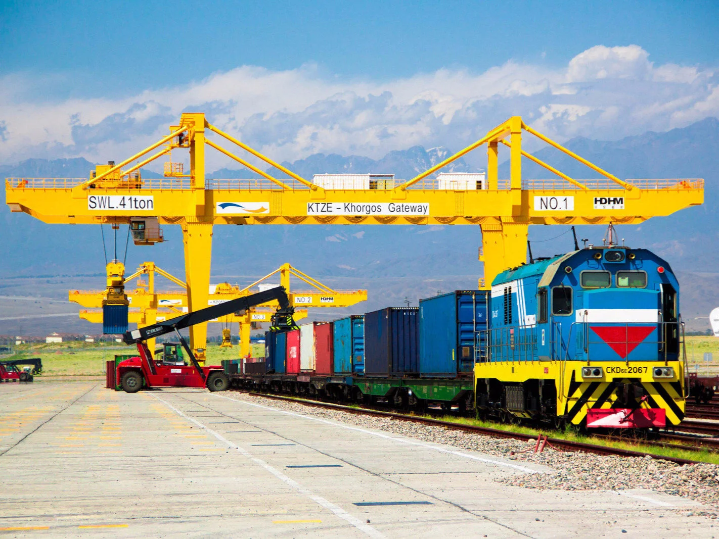 Khorgos-Dry-Port.jpg