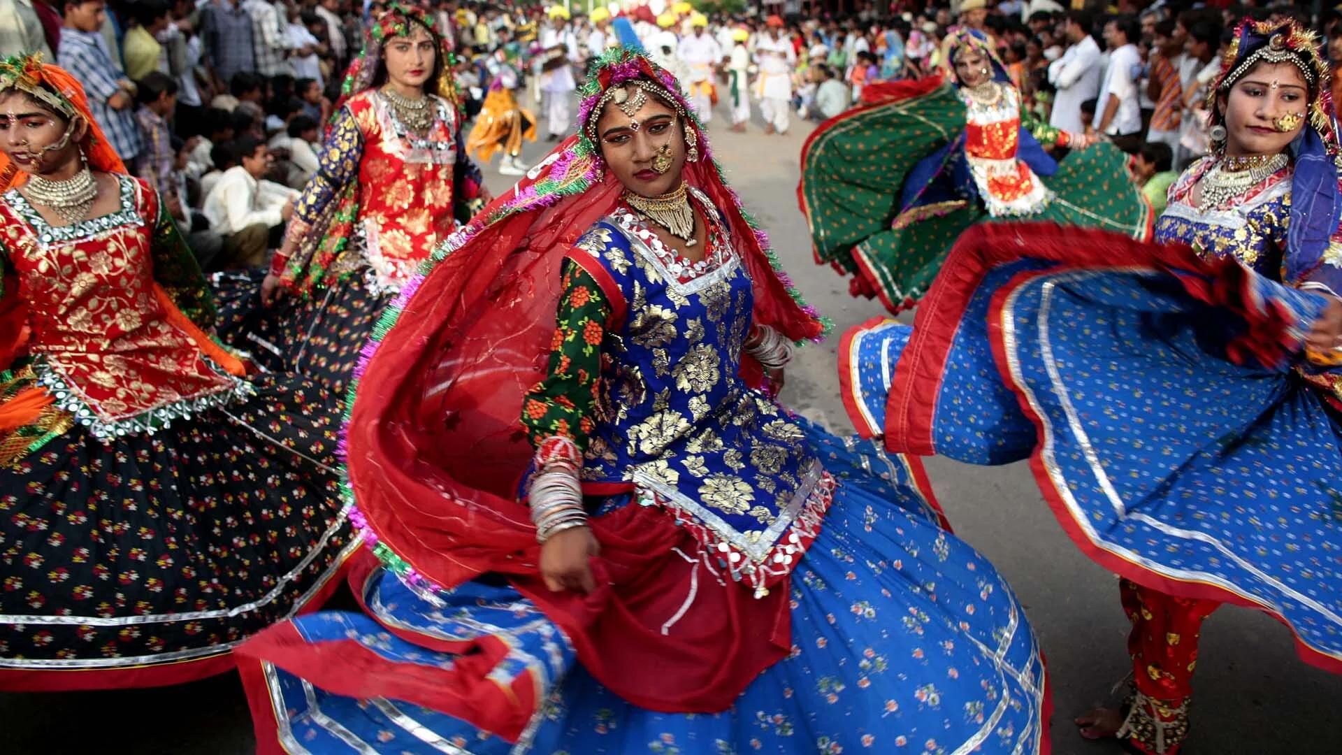 Online photo exhibition hails cultural exchanges between China, India