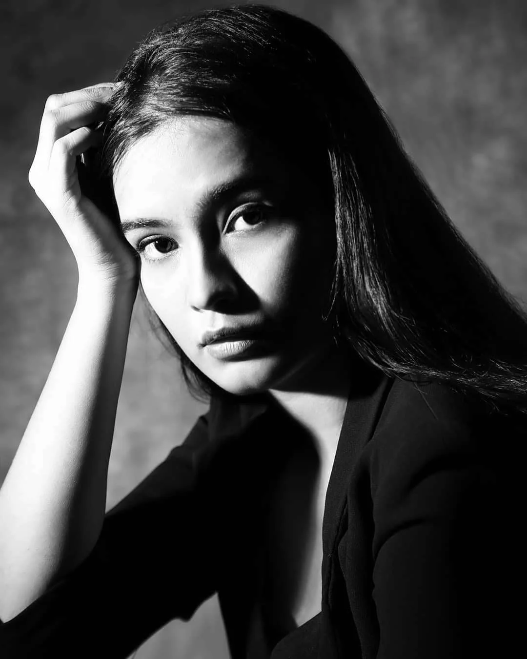 Sania Sadhale