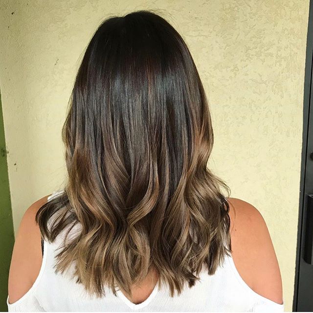 Gorgeous color by Sarah! #paulmitchell #paulmitchellcolor #haircolorist #haircut #balayage #sarahkilledit #shinyhair #bookwithus @envhairstudio @sarahstylesyou @paulmitchell @paulmitchelleast @paulmitchellpro