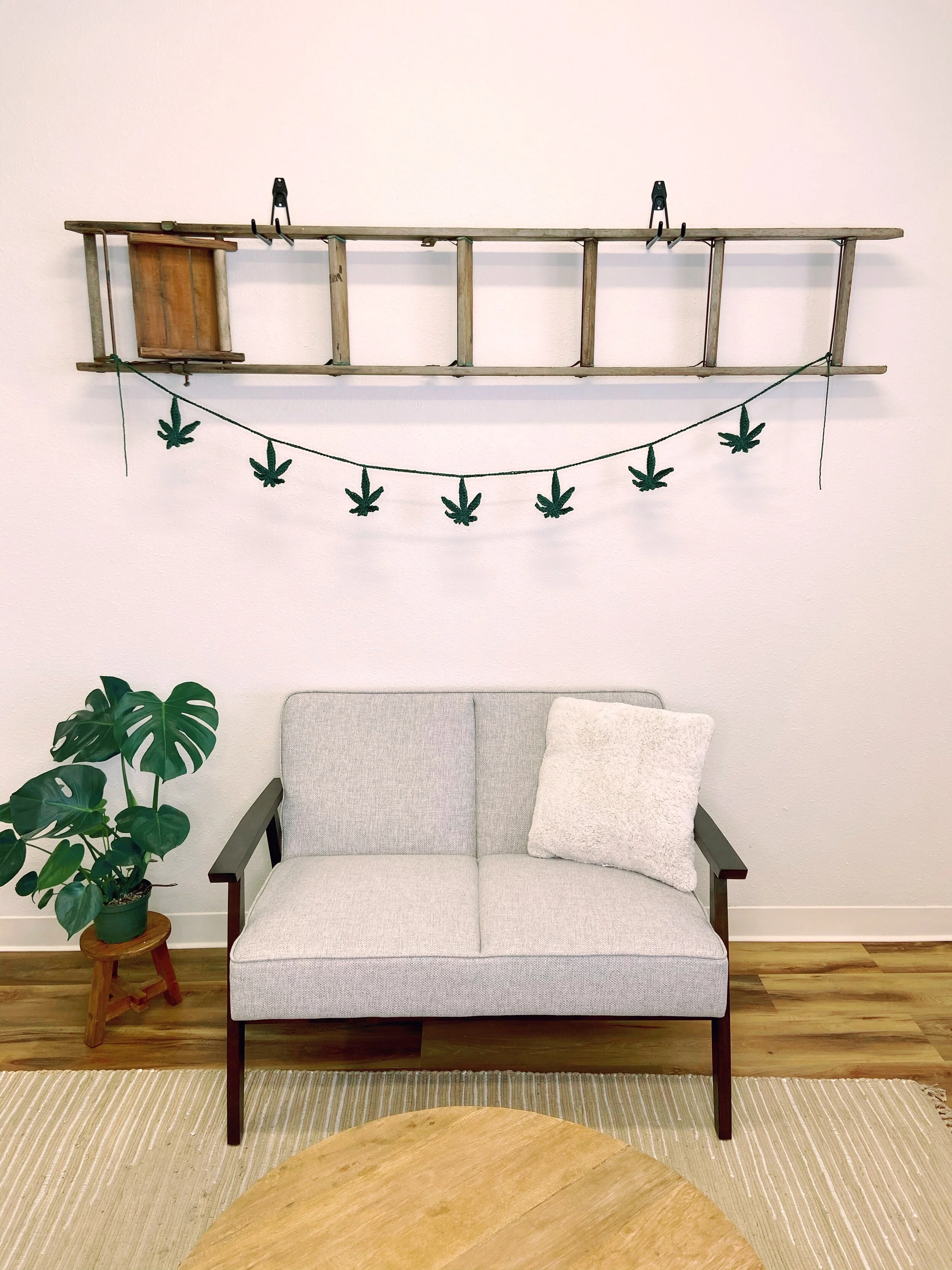 Green 'Pot Leaf' Garland