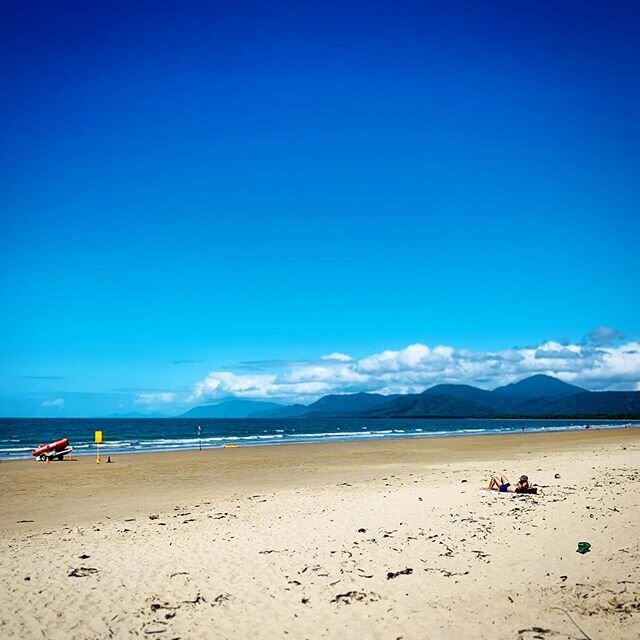 Four Mile Beach kinda day.
#cairns #portdouglas #beach #tropical #tropicalnorthqueensland #sunday #myfnqlife #oz #ocean #aus #ig_captures #ig_australia #instagood #australia #australiagram #queensland #greatbarrierreef #gbr #reef #natgeo