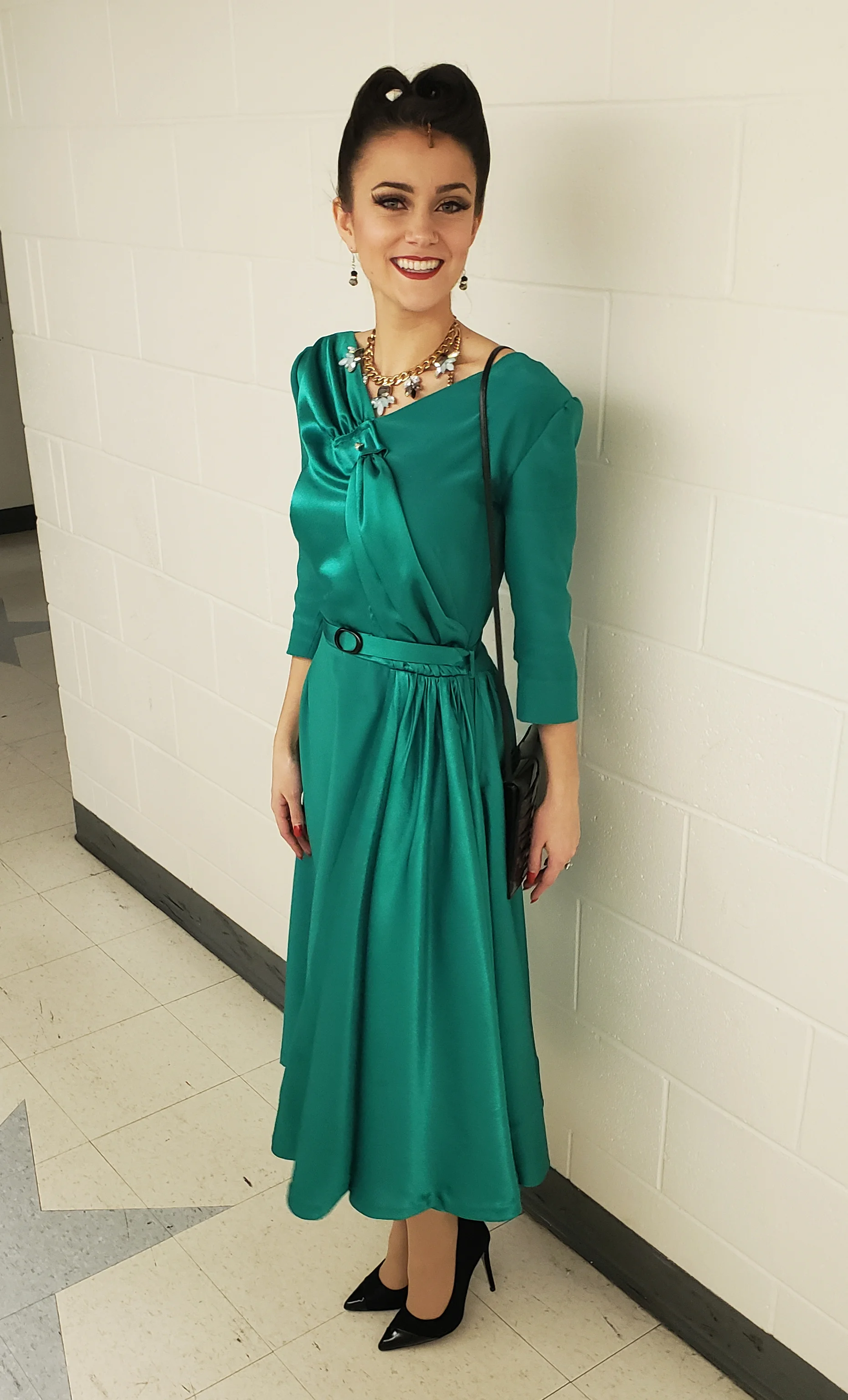  Jodie Edmunds as Claire De Loone 