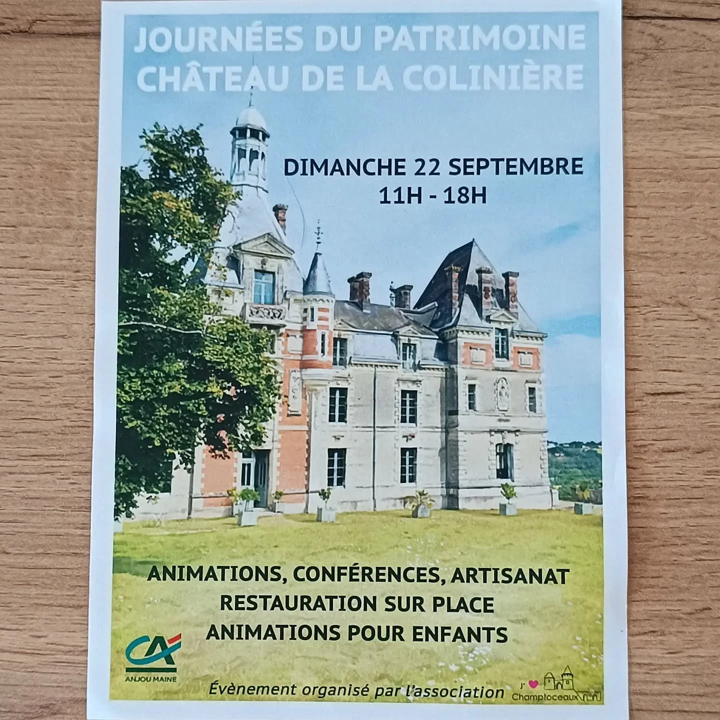 First Time ever singing at home. I could even go there by foot ! 
Performing at the Champtoceaux castle for the first ever event of the 'j'aime Champtoceaux ' organisation group. 
I shall share the stage with my dear colleague and chamber music partn