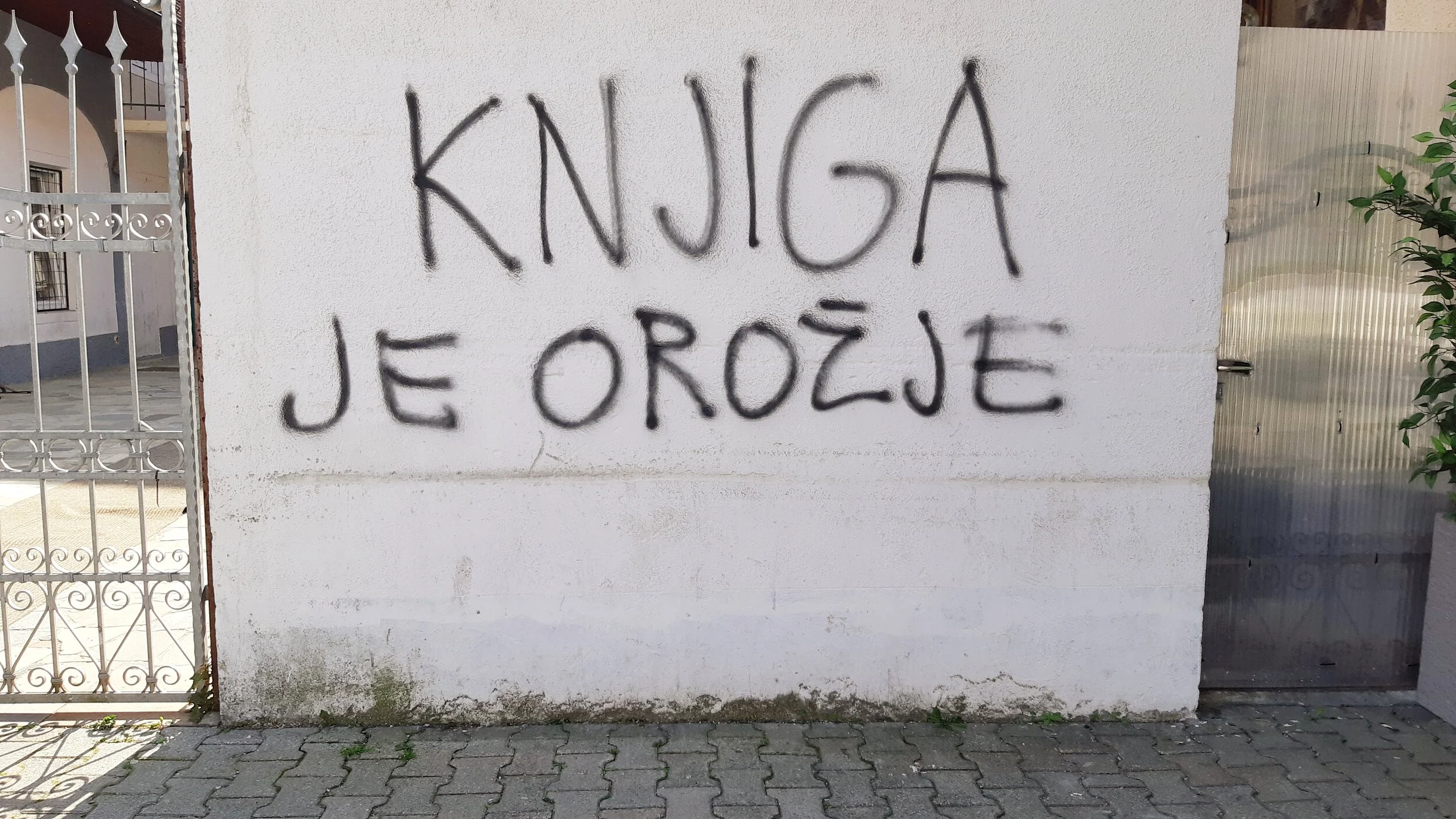 26. APRIL: Moka, kruh in knjiga