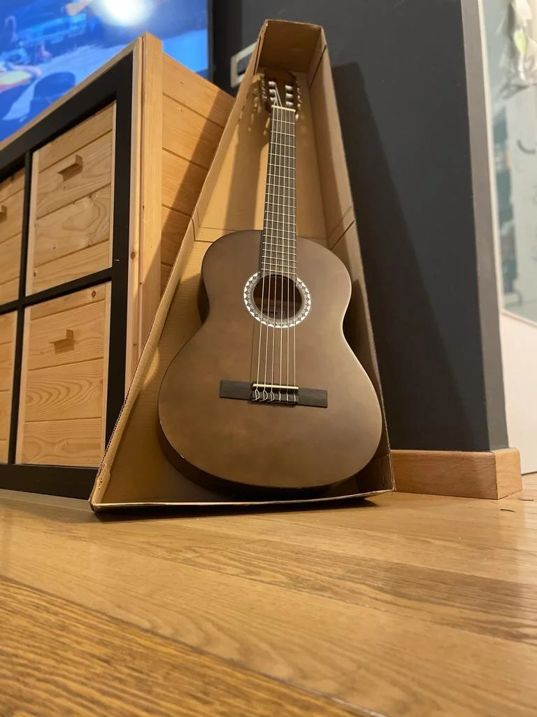 8. DECEMBER: Mark, kitara in obljuba