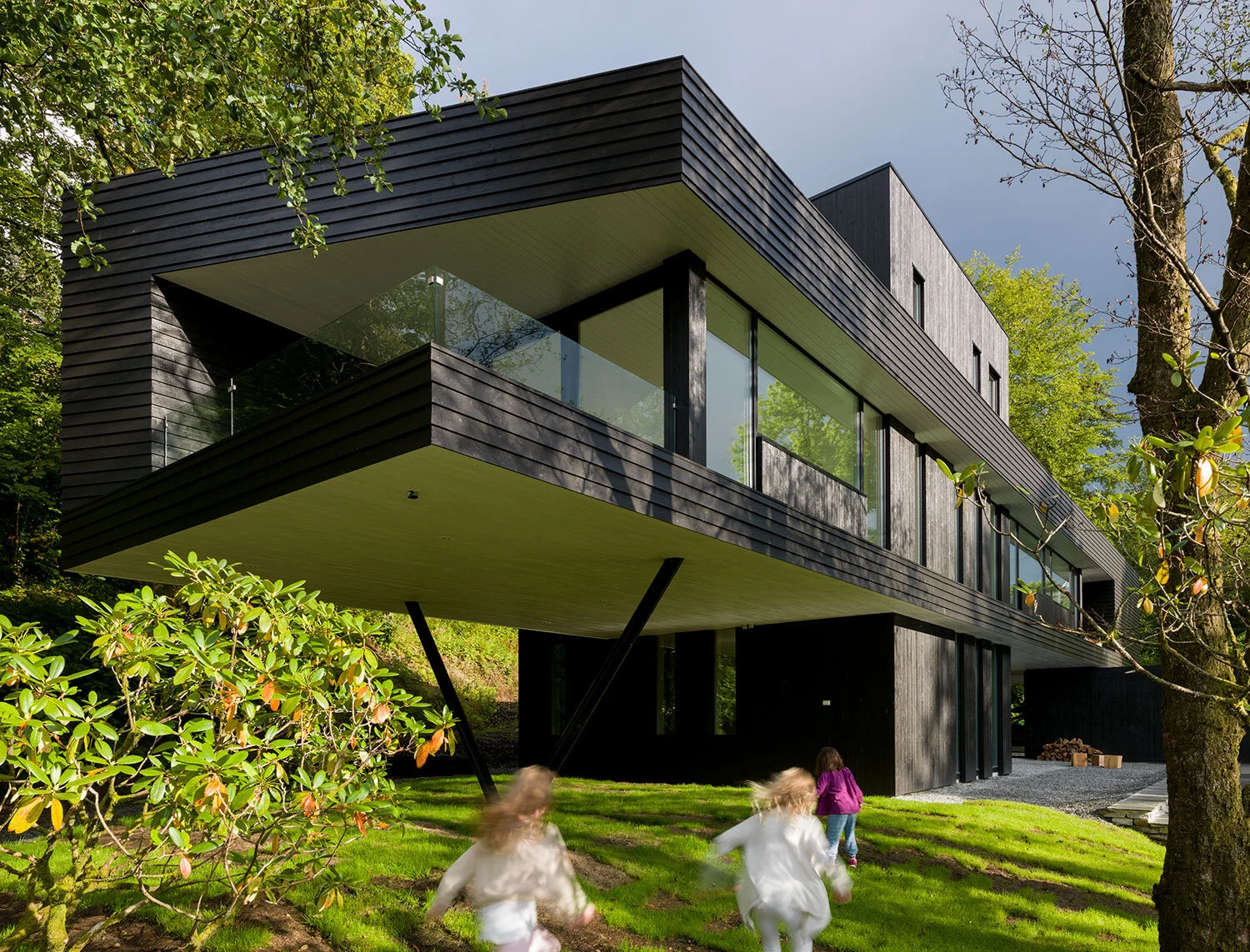 Villa S