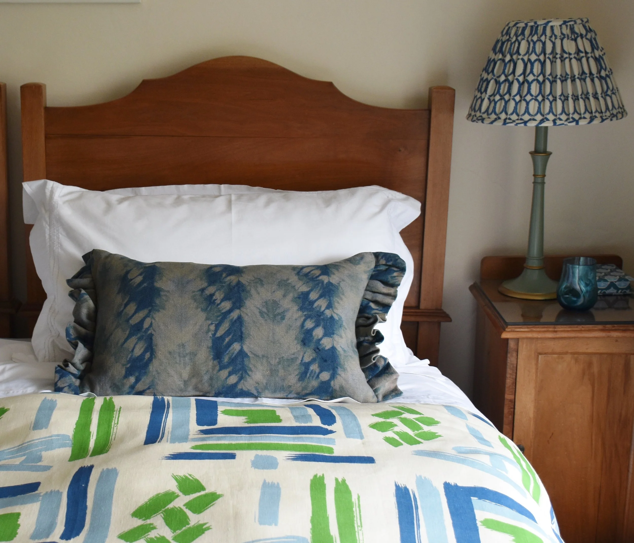 Bed DSC_0991.JPG