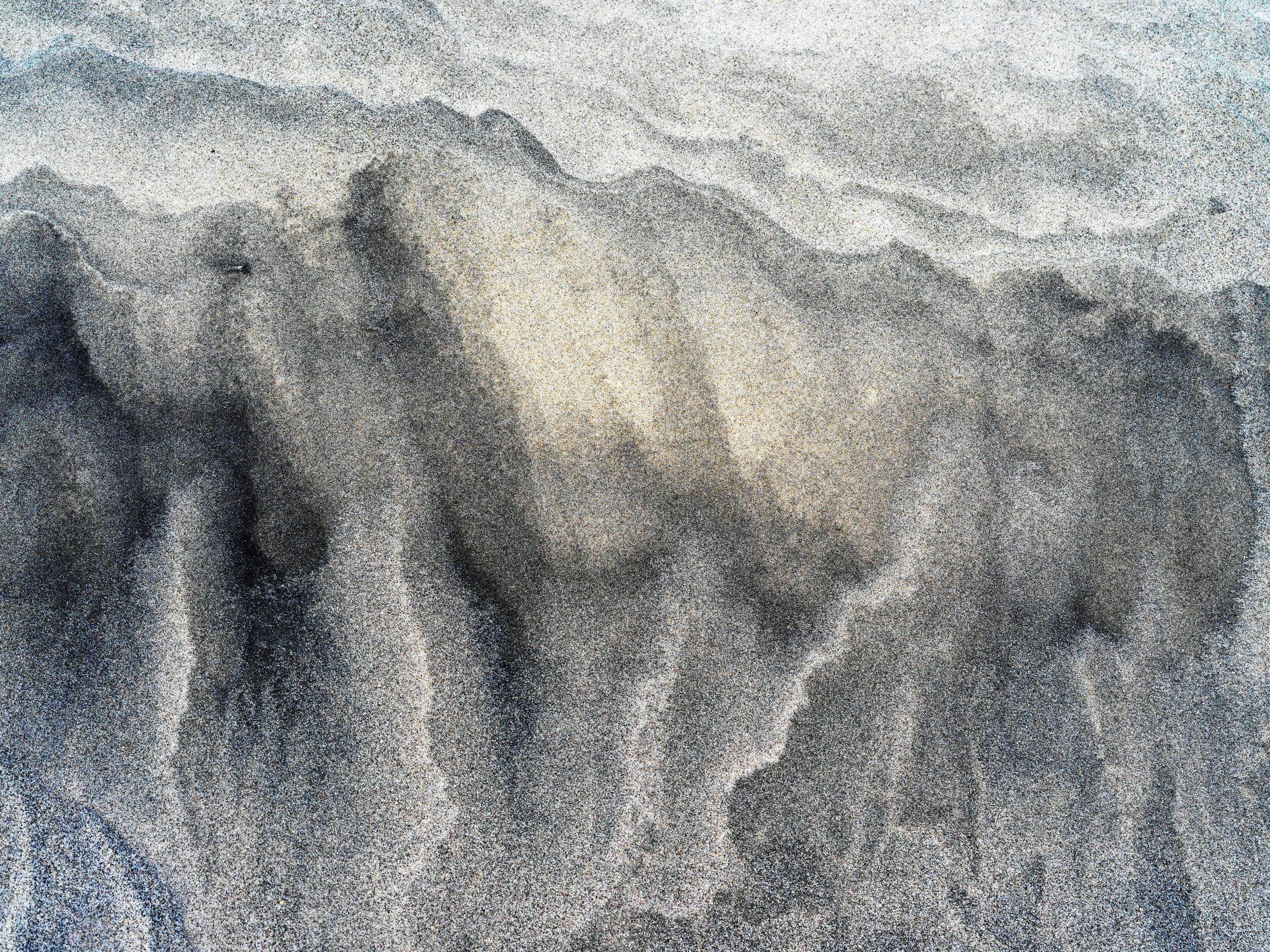 Edition of 3: 120 x 160 cmEdition of 5: 60 x 80 cm ( 3/5 left )Edition of 5: 30 x 40 cm