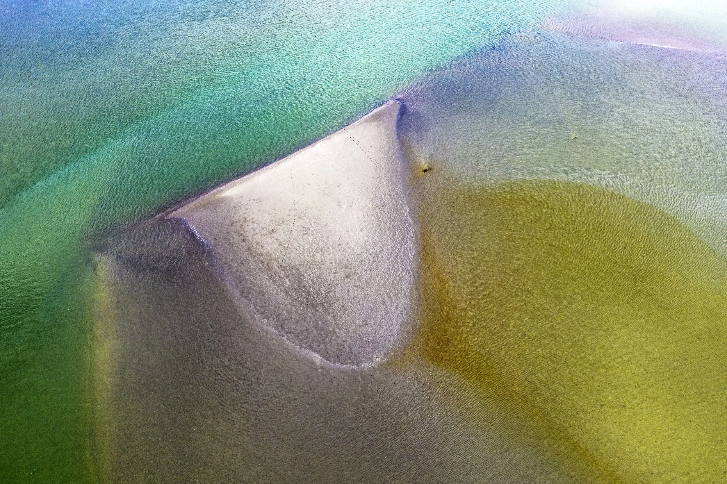 Edition of 3: 120 x 160 cmEdition of 5: 60 x 80 cm ( 2/3 left )Edition of 5: 30 x 40 cm