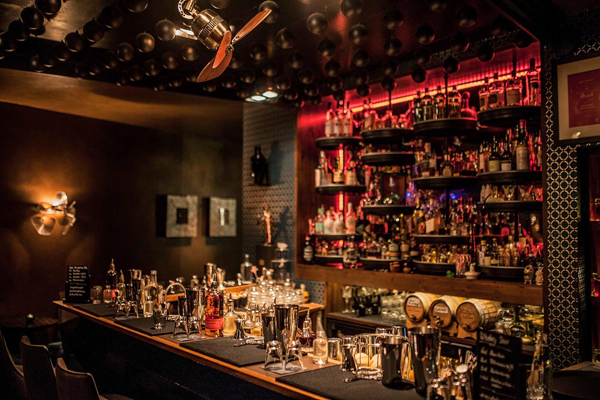Birds-Dry-Gin-Fairytale-Bar-Berlin-Friedrichshain-2-web.jpg