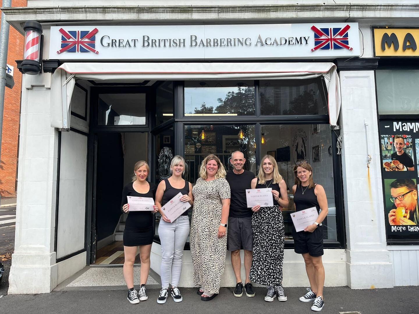 Awesome Fades and Blades course today with GBBA educator @barber_girl_hannah. The guys all smashed it 💪we have a Hairdresser to Barber course next Sunday book now at www.greatbritishbarberingacademy.com #barberlove #Barberlife #barber #menshairdress