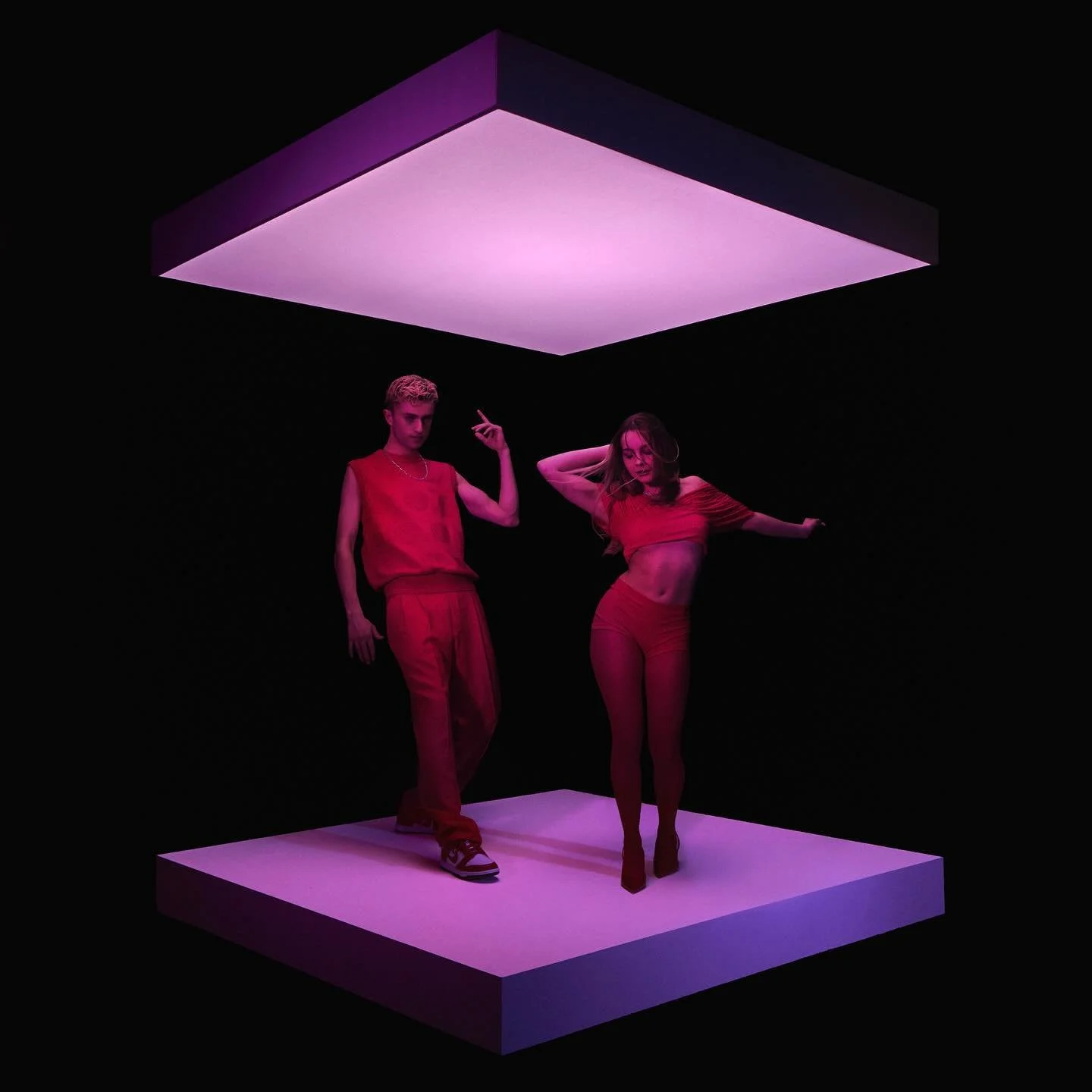Lil bit of lighting for @piri.and.tommy &lsquo;s new single &ldquo;99%&rdquo; 

Photography &amp; Art Direction @yanavannuffel
Styling @rebecca_odwyer
Set @inherglory
Lighting &amp; Digi @kenliw @whens__lunch
Lighting assist @adamtrz.gaffer @whens__l
