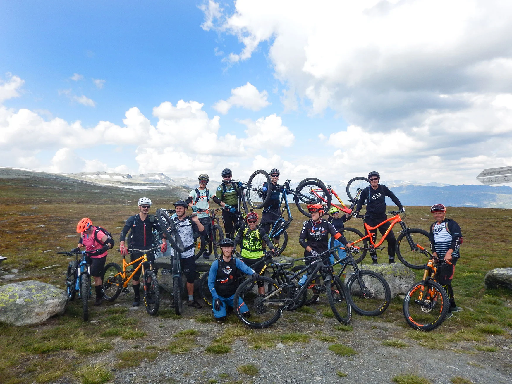 Gruppebilde-Bike-Beitostølen.jpg