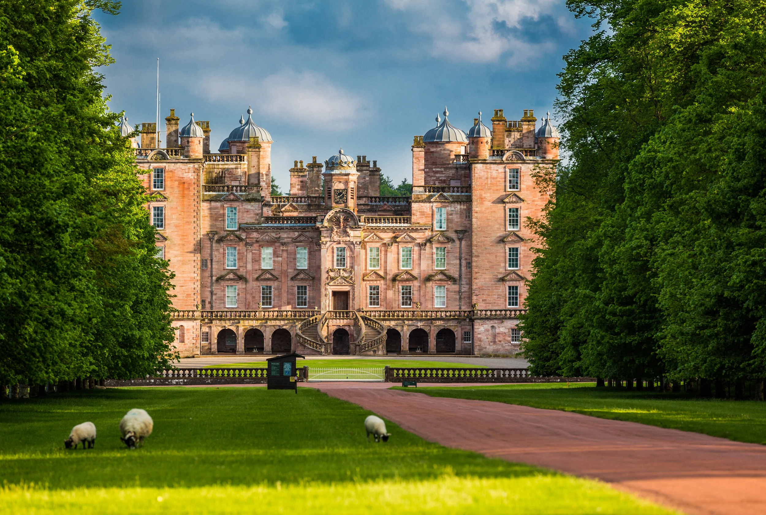 Drumlanrig Castle