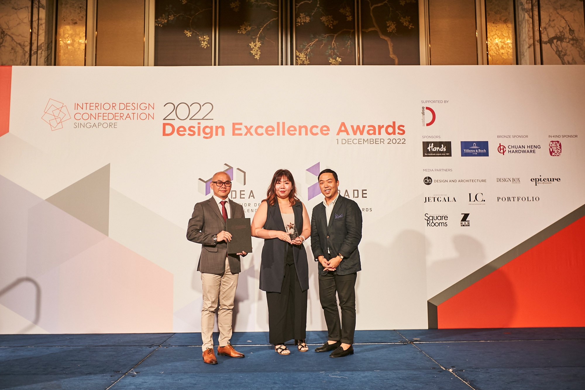  Design Director, Aviruth Trungtreechart, with Hegen’s Marketing Director, Jaslin Lee, on stage to receive the Bronze award in the Best Retail Design ≥ 5001 sqf category.  