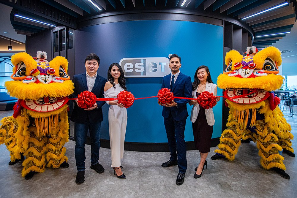 The ESET team opening the new ESET APAC Cybersecurity Centre of Excellence.