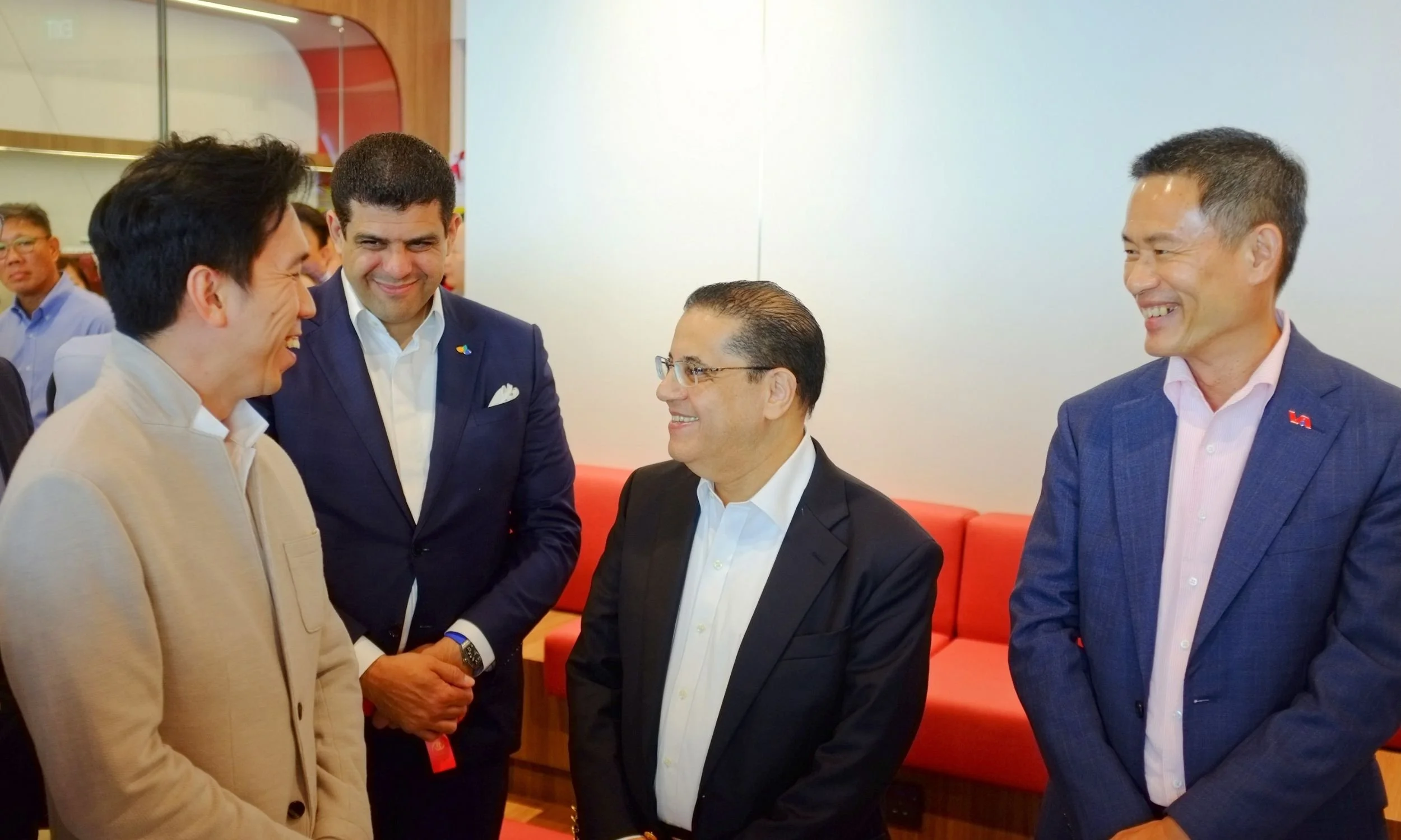 Fruitful partnership: Brendan Khor, Group Managing Director of Conexus Studio in lively conversation with Osman A. Ibrahim, Chairman of Vallianz Holdings Limited and Ling Yong Wah, Chief Executive Officer of Vallianz Holdings Limited.