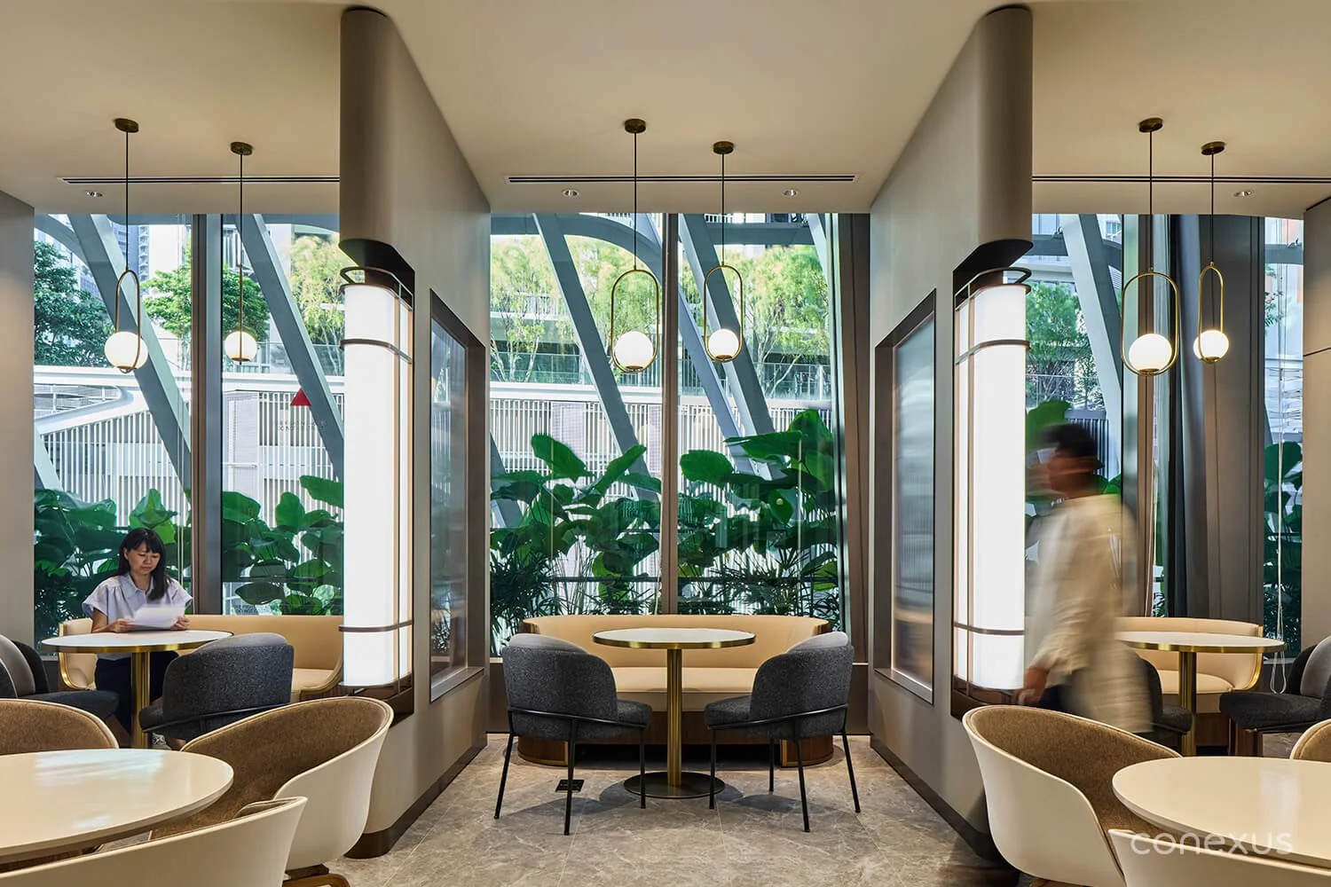  Layered lighting effortlessly transforms social spaces, shifting their atmosphere with each gathering, function, or event. 