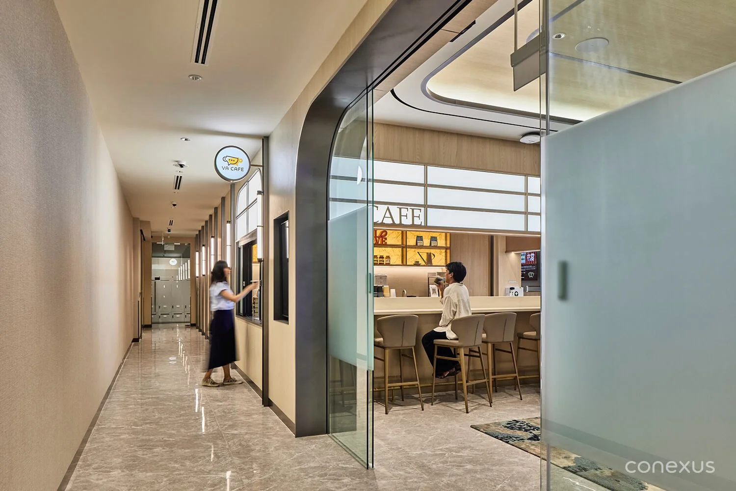  The in-house work cafe provides barista coffee and refreshments for the team and visitors throughout the workday. 