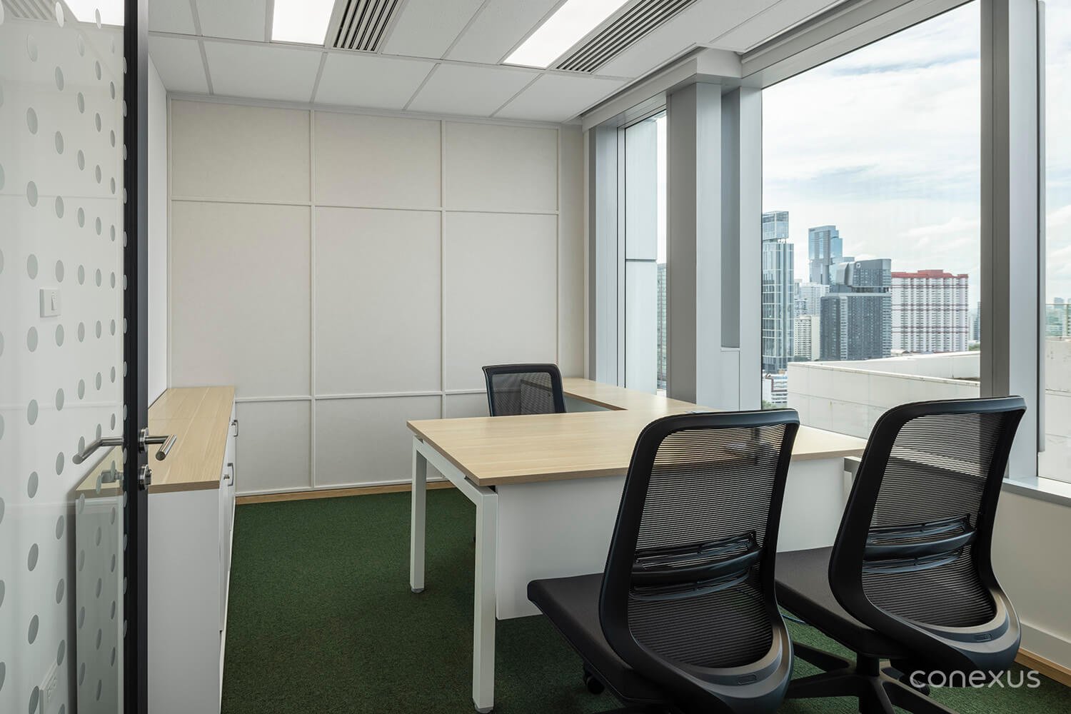  Enclosed offices positioned in the most secluded zones, supporting focused work and confidential conversations. &nbsp;  