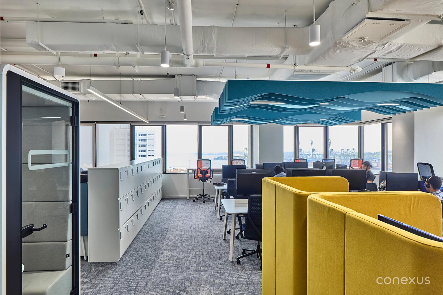  A clear linear layout guides movement through the office, enhancing wayfinding while fostering seamless connections between focused and collaborative work settings. 