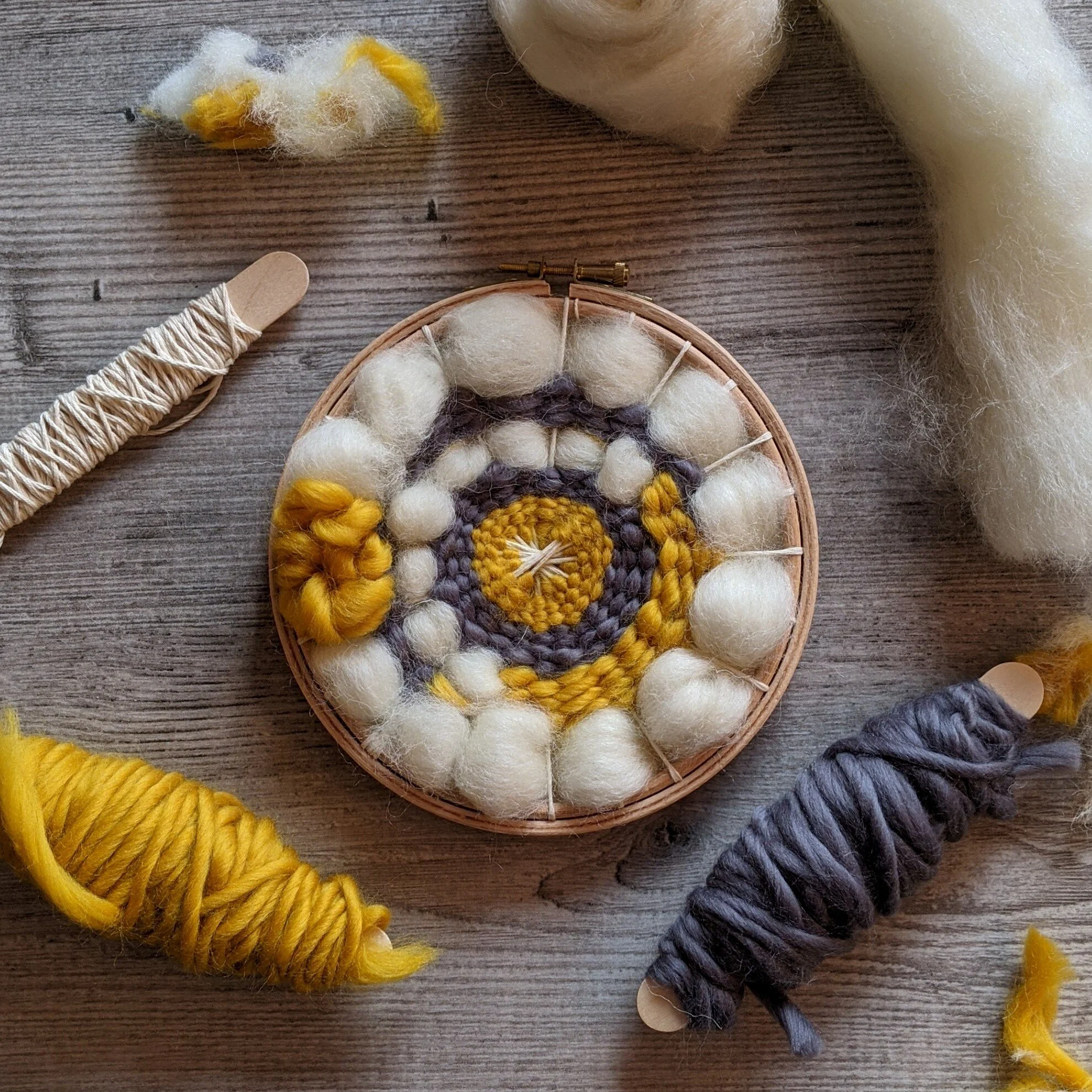 Loom weaving craft kits