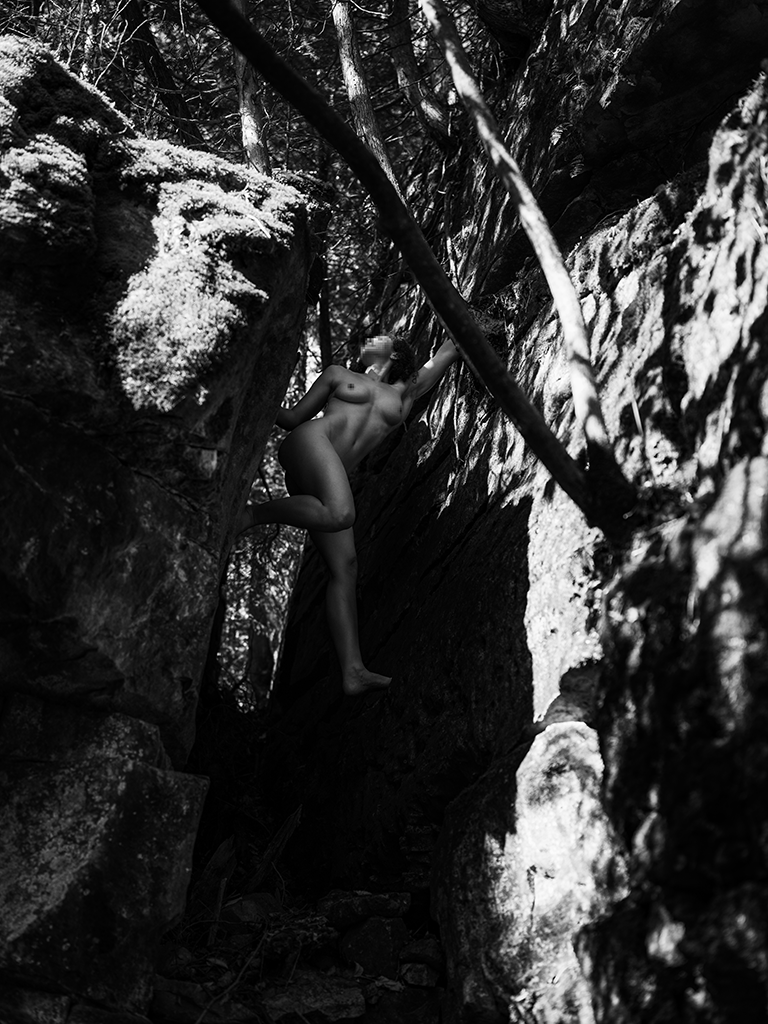 outdoor nude 1.png
