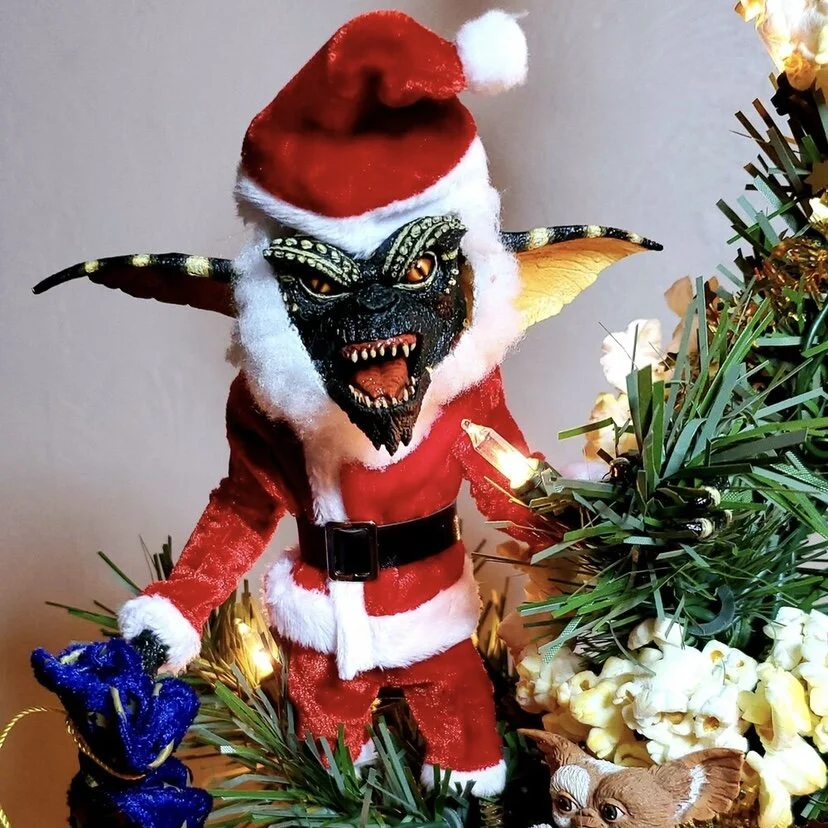 TRIMMING THE TREE WITH GRIMEY!