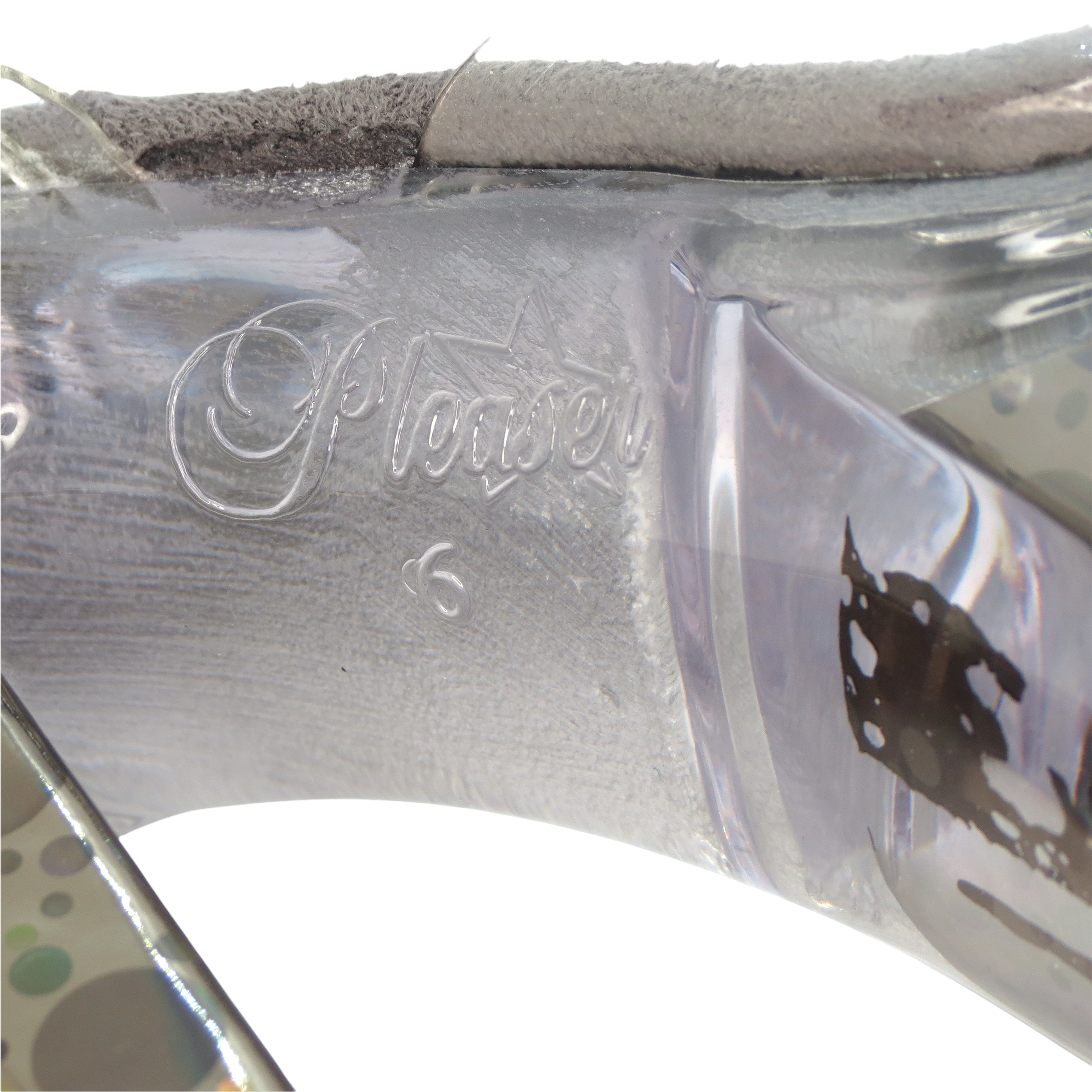 FB62C6E7-2BB6-4CF4-8EB7-6C90ED2D53EE