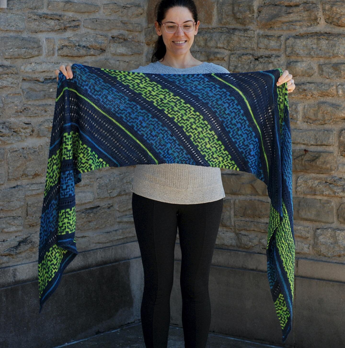 [PATTERN LAUNCH] It&rsquo;s been a while, I know. But here&rsquo;s the newest RBH pattern: K2gether, which includes a scarf version and a wrap version!

I designed K2gether as the COVID-19 pandemic approached the two-year mark. The name mixes the k2t