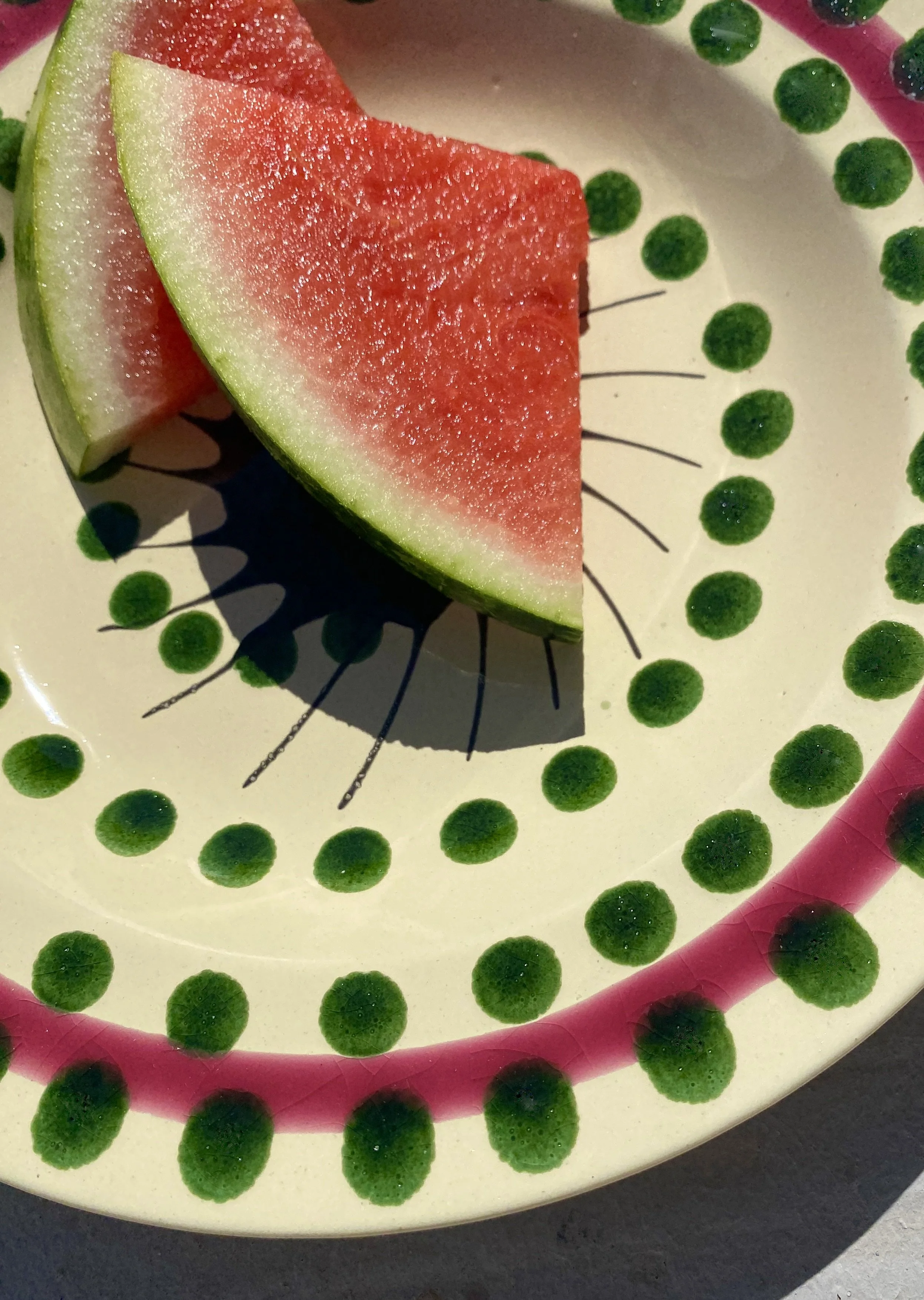 Dots_M_closemelon.JPG