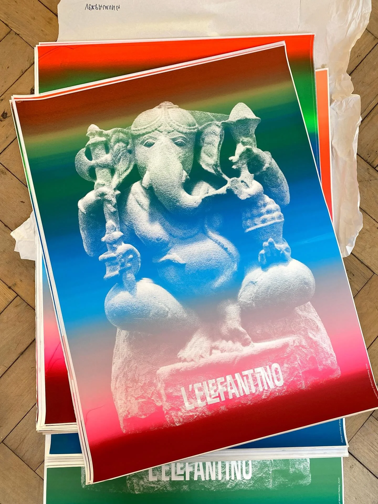 MORE PAPER! 🌈 #wrappingpaper #ganesha #lelefantino #ongoingjoy
POSTERS AVAILABLE at the showroom
Print: @misslombardi8064 🙌🏽
Picture: Courtesy of Museum Rietberg @museumrietberg 💫