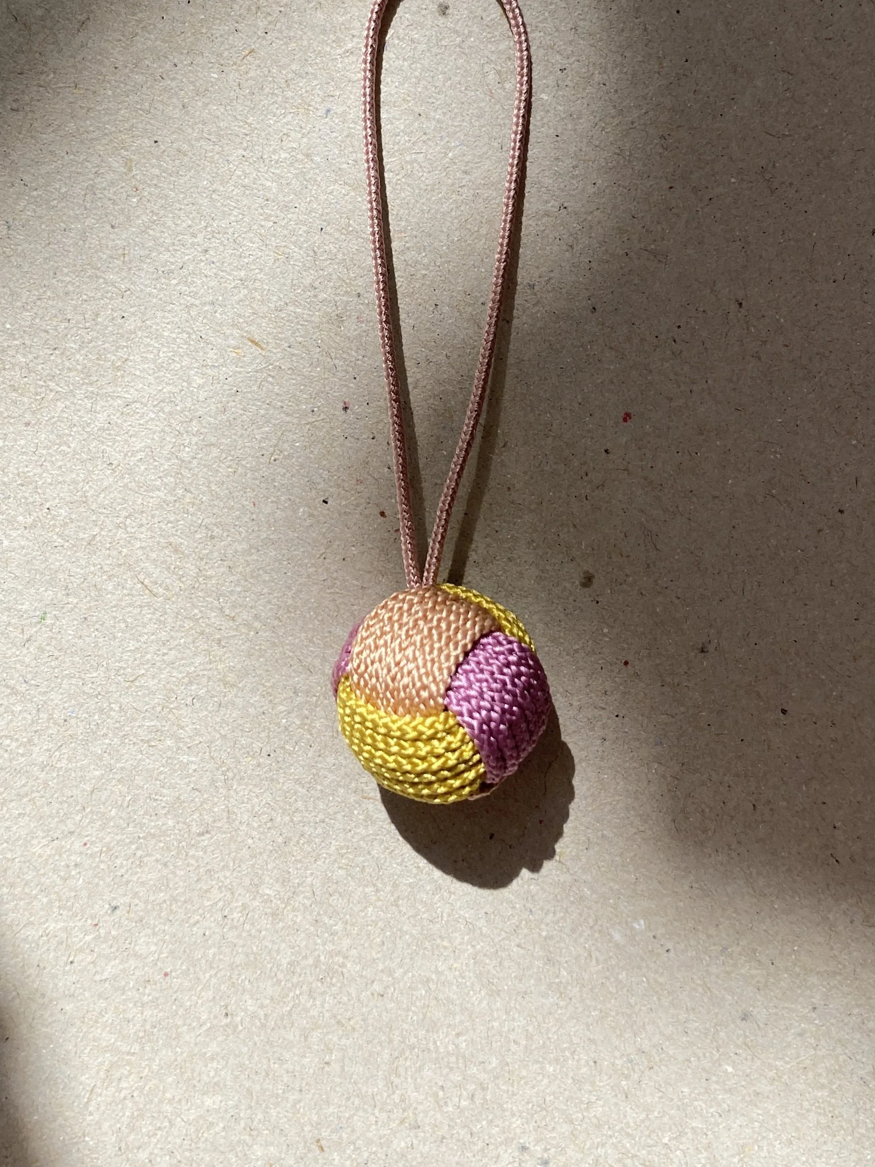 LUCKY KNOT  powder-lime-pink