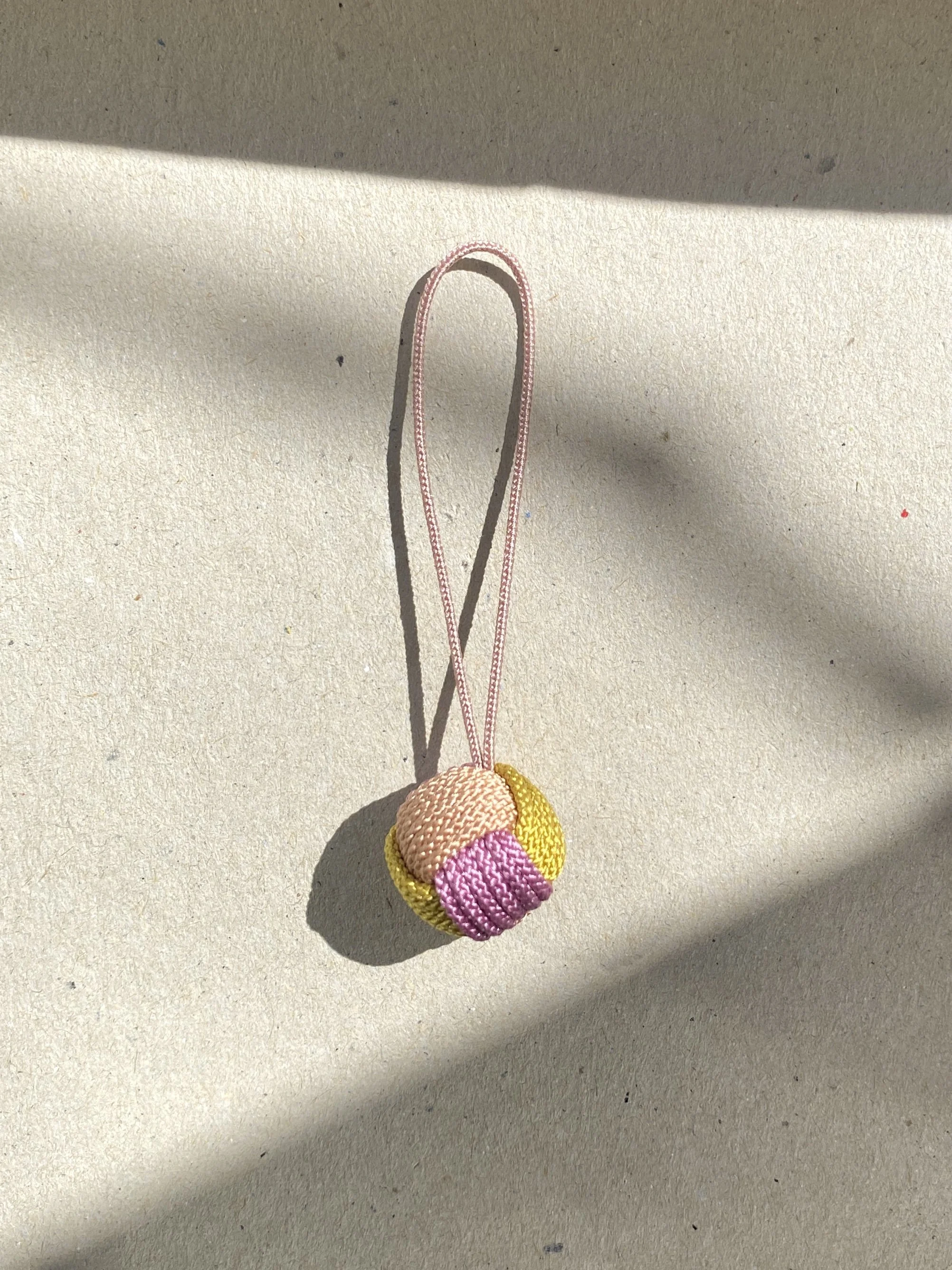 LUCKY KNOT  powder-lime-pink